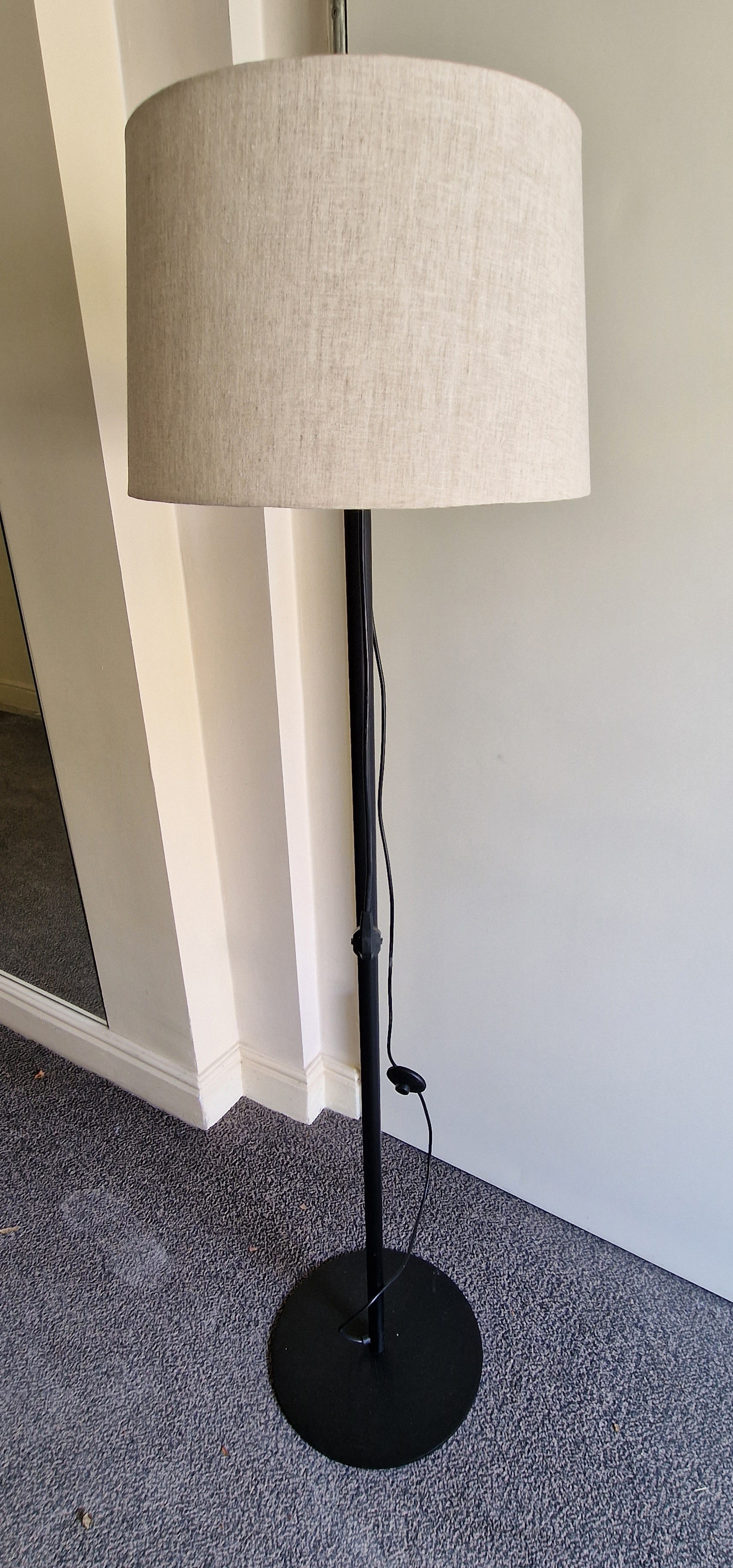 10147 Stehlampe
